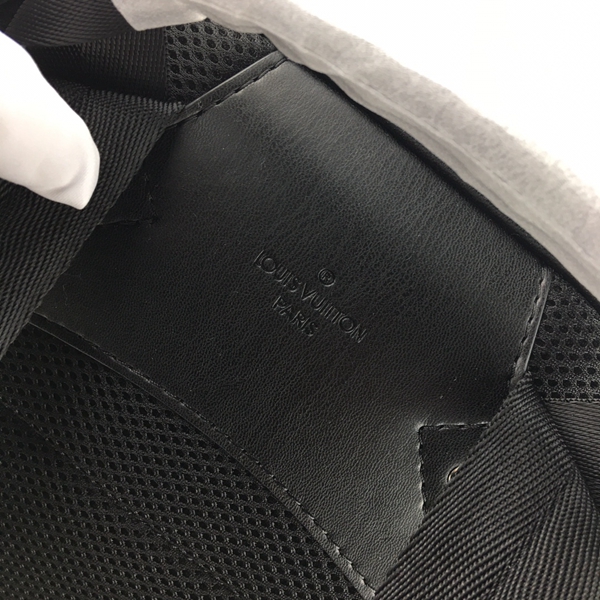 ルイヴィトンバッグ着用イメージ